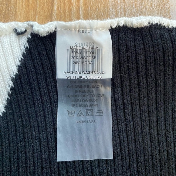 🆕 Vince Camuto Asymmetrical Color Block Cuffed Sleeve Crew Neck Sweater Size L - Picture 7 of 11